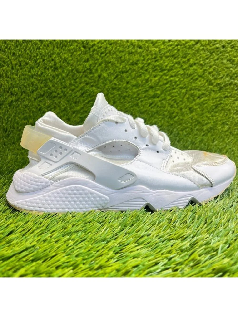 Nike Air Huarache Womens Size 9 White Athletic Running Walking Shoes Sneakers